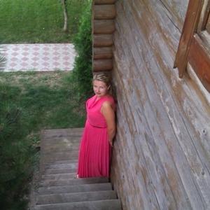 Девушки в Череповце: Юлия, 44 - ищет парня из Череповца