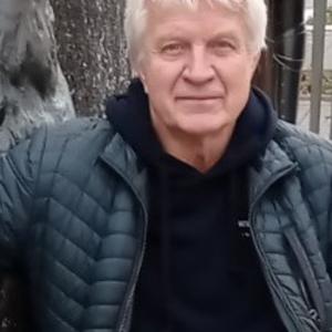 Михаил, 69 лет, Москва