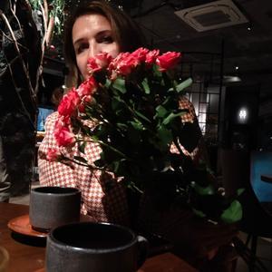 Карина, 44 года, Казань