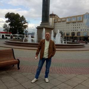 Парни в Томске: Евгений, 47 - ищет девушку из Томска