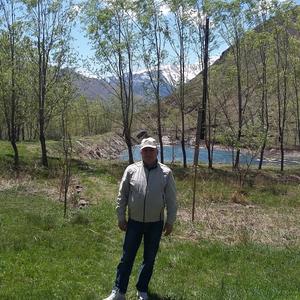 Парни в Дербенте: Гасангусейнов Раджаб, 59 - ищет девушку из Дербента