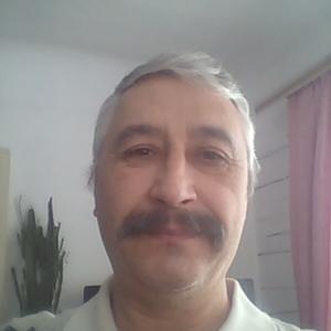 Виталик, 64 года, Асбест