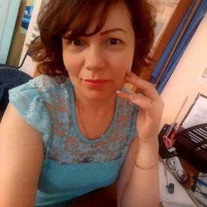 Девушки в Жигулевске: Алена, 55 - ищет парня из Жигулевска