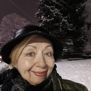Девушки в Калининграде: Людмила, 63 - ищет парня из Калининграда