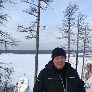 Парни в Якутске: Владимир, 37 - ищет девушку из Якутска