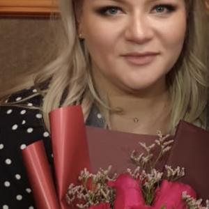 Девушки в Томске: Екатерина, 33 - ищет парня из Томска