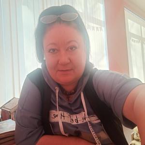 Алена, 57 лет, Москва