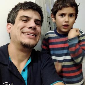 Парни в Montevideo: Adrián, 35 - ищет девушку из Montevideo