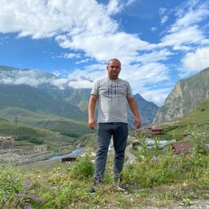 Парни в Моздоке (Северная Осетия): Юрий, 30 - ищет девушку из Моздока (Северная Осетия)