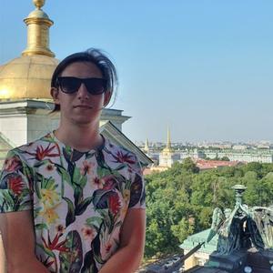 Парни в Обнинске: Виктор, 22 - ищет девушку из Обнинска