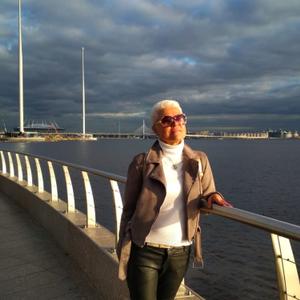 Девушки в Санкт-Петербурге: Лариса, 45 - ищет парня из Санкт-Петербурга