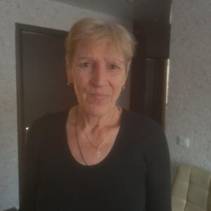 Девушки в Саратове: Наталья, 64 - ищет парня из Саратова