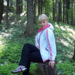 Девушки в Гагарине: Оксана, 49 - ищет парня из Гагарина