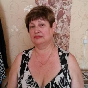 Девушки в Владивостоке: Елена Кобзарь, 75 - ищет парня из Владивостока