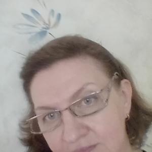 Девушки в Челябинске: Марина, 61 - ищет парня из Челябинска