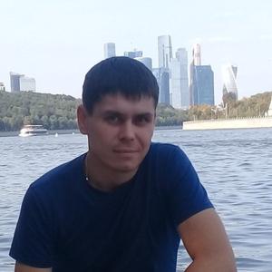Анатолий, 34 года, Яранск