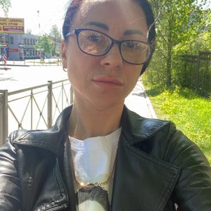 Девушки в Выборге: Ольга, 37 - ищет парня из Выборга