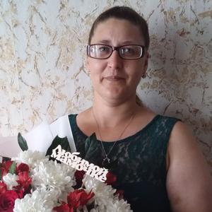 Девушки в Калининграде: Елена, 47 - ищет парня из Калининграда