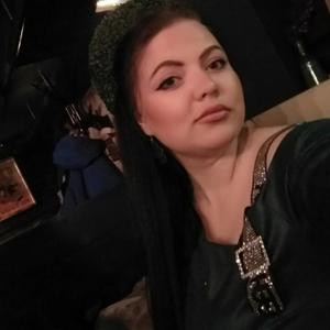 Девушки в Вологде: Ирина, 31 - ищет парня из Вологды