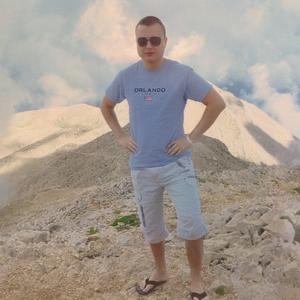 Парни в Сыктывкаре: Антон, 37 - ищет девушку из Сыктывкара
