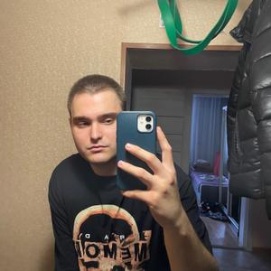 Илья, 21 год, Омск