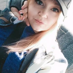 Девушки в Челябинске: Карина, 27 - ищет парня из Челябинска