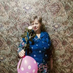 Елена, 61 год, Кириши