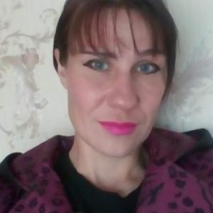 Девушки в Рубцовске: Юлия, 41 - ищет парня из Рубцовска
