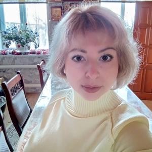 Девушки в Казани (Татарстан): Елена, 40 - ищет парня из Казани (Татарстан)