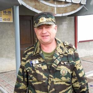 Сергей, 65 лет, Губаха
