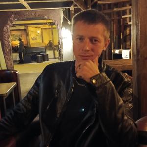 Антон, 36 лет, Псков