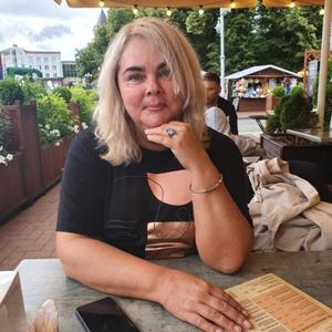 Девушки в Балтийске: Людмила, 52 - ищет парня из Балтийска