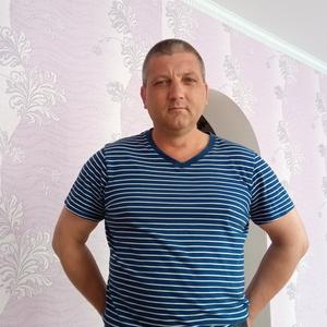 Геннадий, 48 лет, Павловск