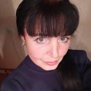 Девушки в Магадане: Людмила, 53 - ищет парня из Магадана