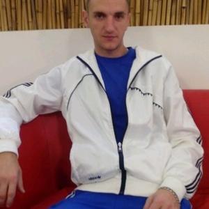 Руслан, 36 лет, Камышин
