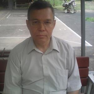 Олег, 59 лет, Казань