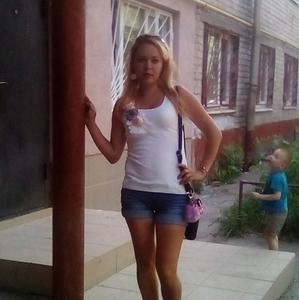 Девушки в Новокуйбышевске: Марина, 38 - ищет парня из Новокуйбышевска