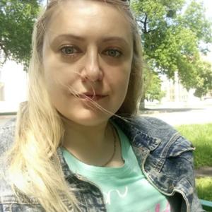 Девушки в Барановичи: Валерия, 40 - ищет парня из Барановичи