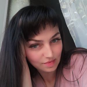 Девушки в Ульяновске: Анна, 34 - ищет парня из Ульяновска