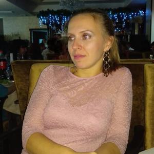 Девушки в Волгограде: Евгения, 41 - ищет парня из Волгограда