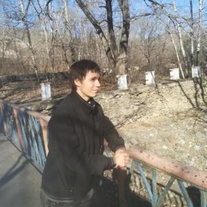 Парни в Дальнегорске: Максим, 23 - ищет девушку из Дальнегорска