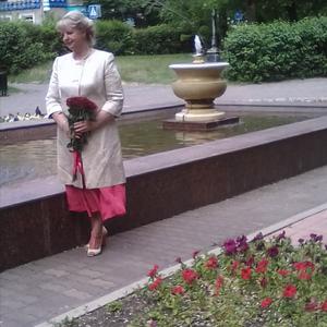 Девушки в Смоленске: Ирина, 63 - ищет парня из Смоленска