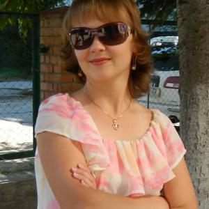 Девушки в Бийске: Юлия, 45 - ищет парня из Бийска