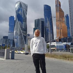 Парни в Омске: Сергей, 24 - ищет девушку из Омска