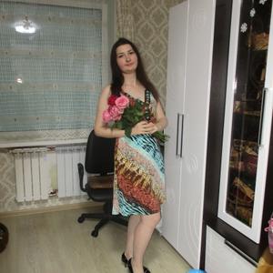 Девушки в Петрозаводске: Жанна, 33 - ищет парня из Петрозаводска