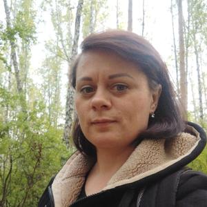 Девушки в Челябинске: Елена, 42 - ищет парня из Челябинска