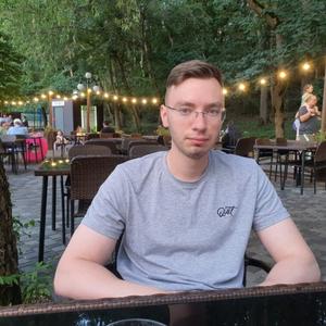 Парни в Лобне: Андрей Кузнецов, 25 - ищет девушку из Лобни