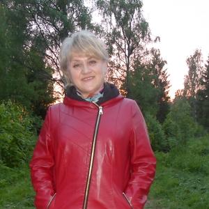 Девушки в Гатчине: Ольга, 68 - ищет парня из Гатчины