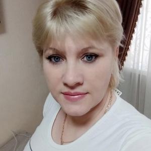 Девушки в Казани (Татарстан): Надежда, 52 - ищет парня из Казани (Татарстан)