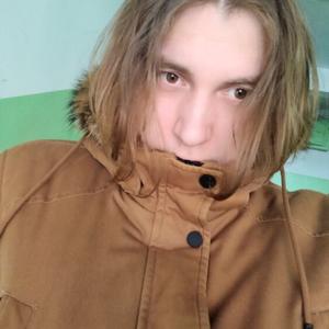 Парни в Омске: Виктор, 23 - ищет девушку из Омска